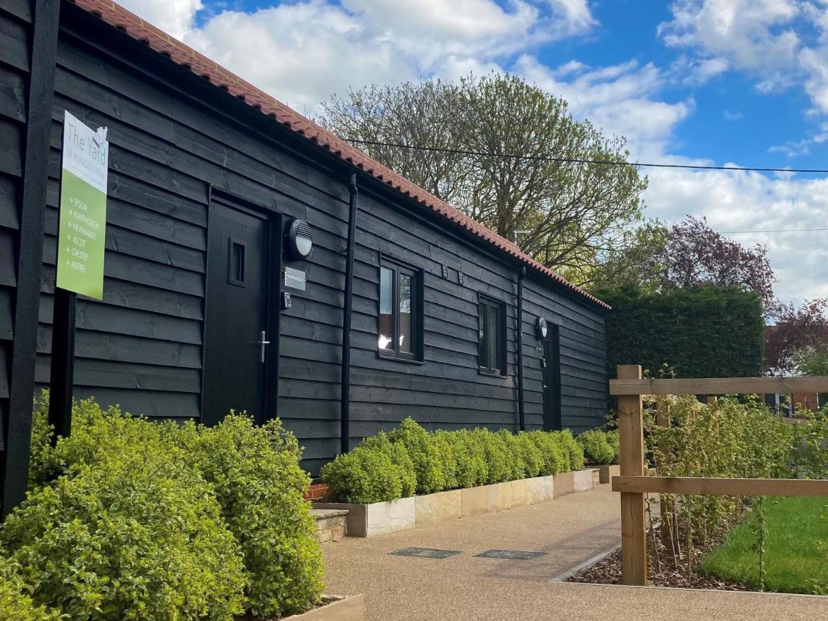 The Yard @ Pringle Farm Villa Great Stukeley Bilik gambar